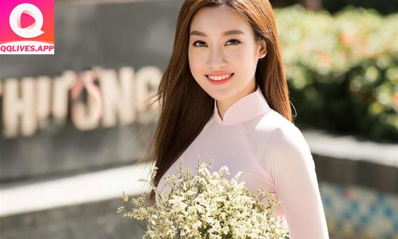 Cô được đông đảo khán giả biết đến qua danh hiệu Hoa hậu Việt Nam 2016