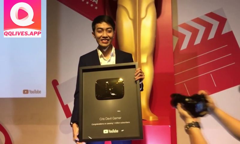 Kênh youtube của Cris Phan đạt 10 triệu người đăng ký