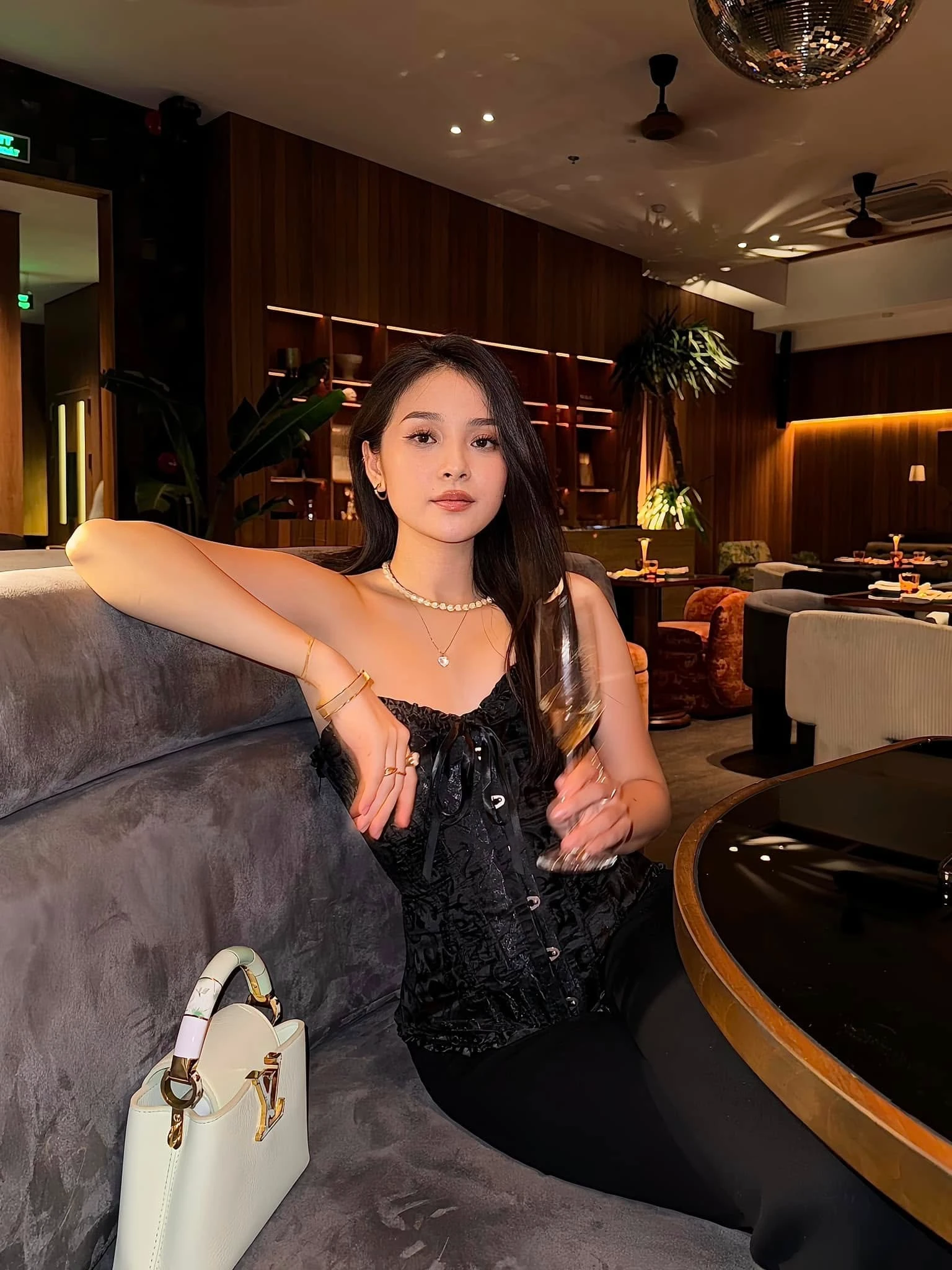 Lê tam triều dâng 8