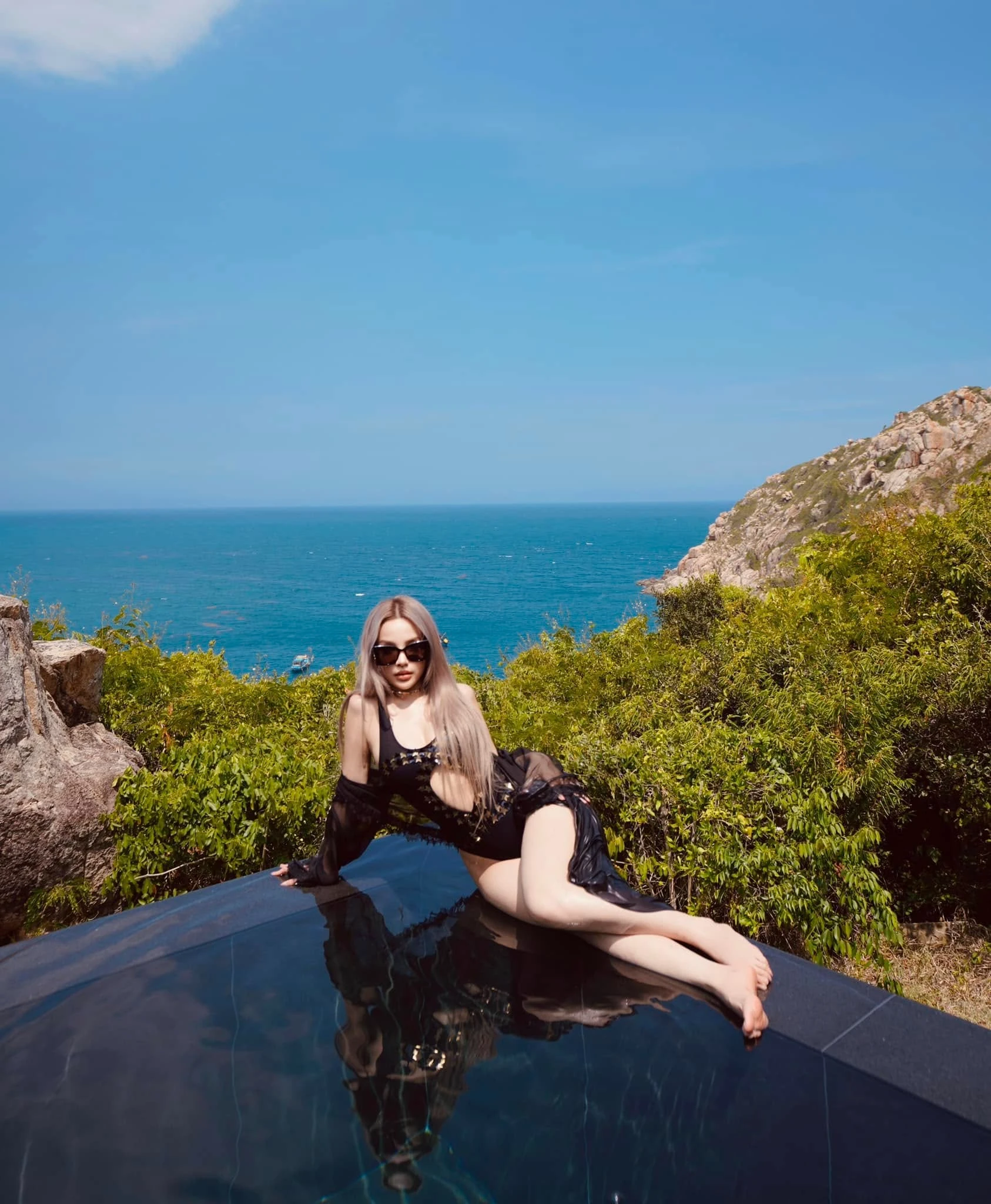 Đặng Ngọc Huyền Diện Bikini Phô Đường Cong Trên Cơ Thể Nóng Bỏng 7