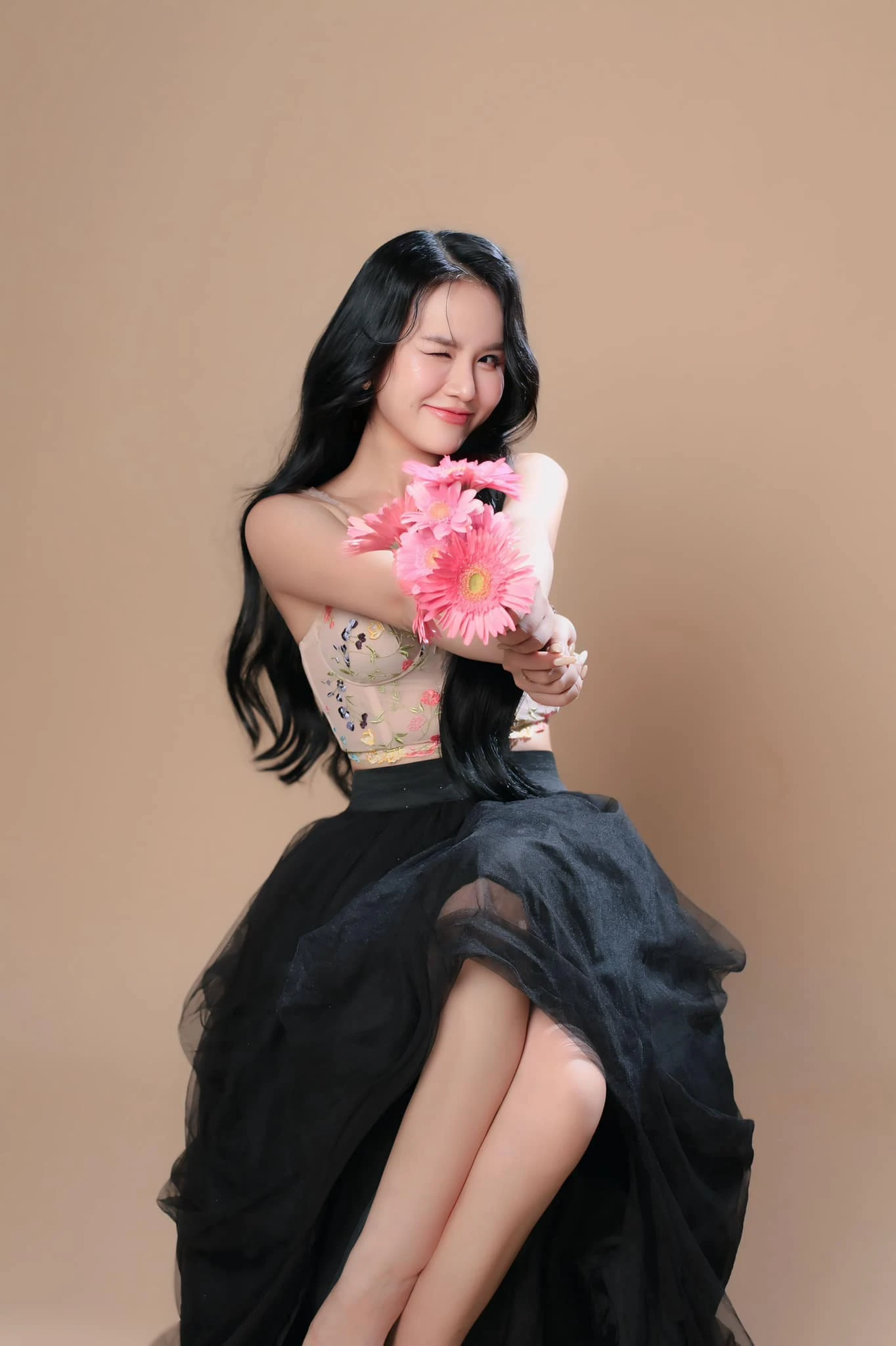 Đoàn Ngọc Hiếu Nhi Cực Dễ Thương Trong Bộ Váy Mới 3