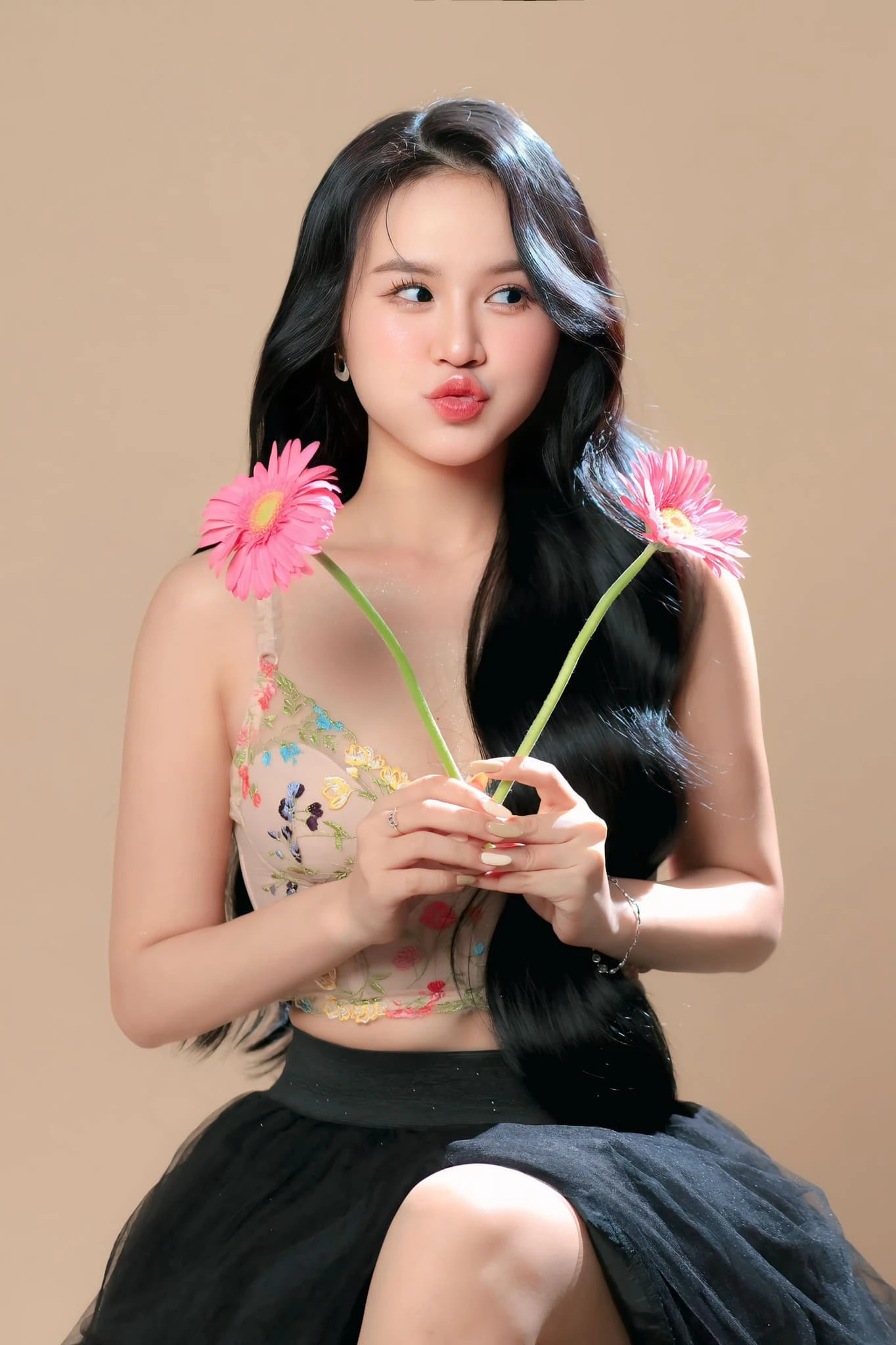 Đoàn Ngọc Hiếu Nhi Cực Dễ Thương Trong Bộ Váy Mới 4