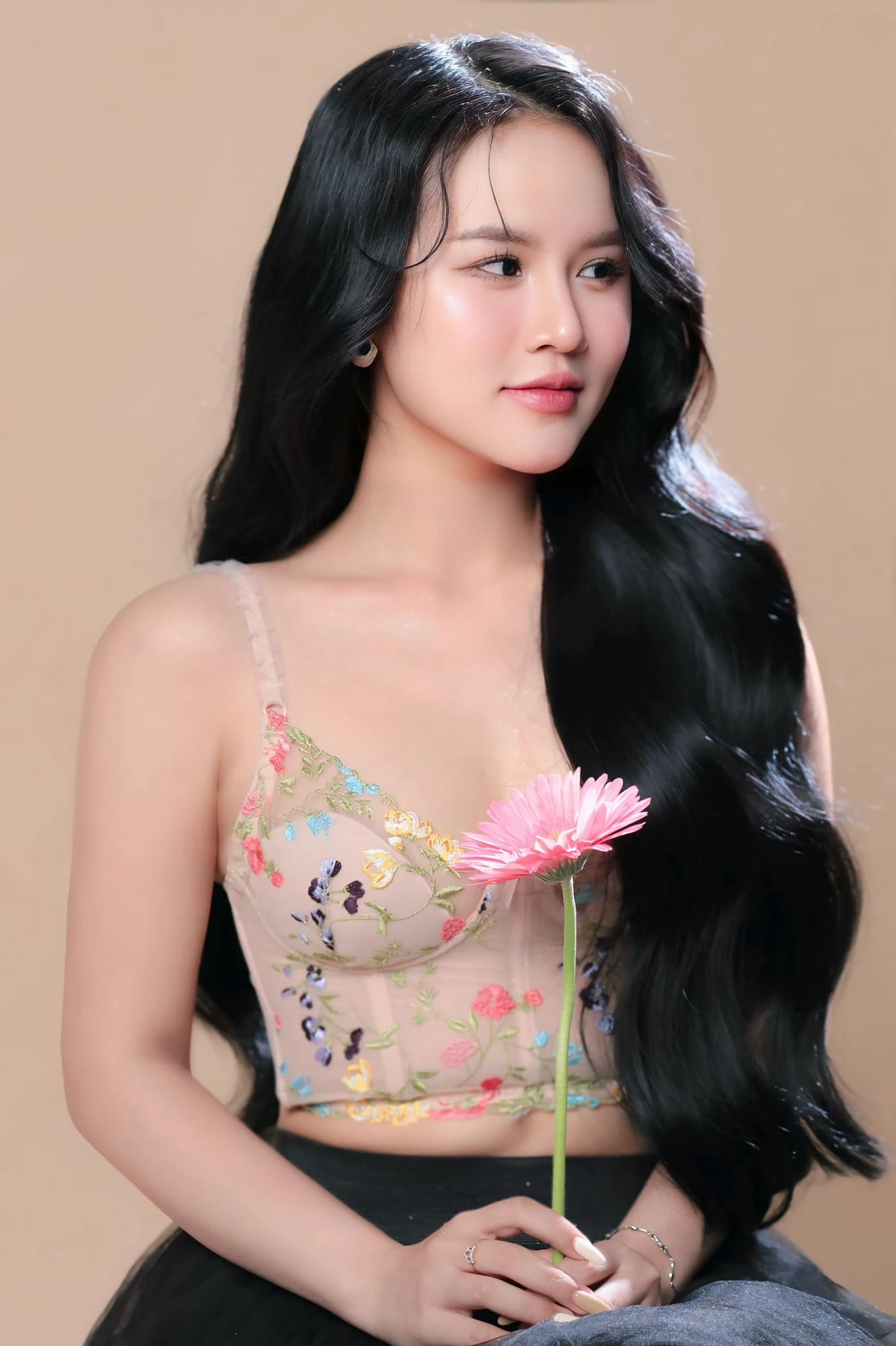 Đoàn Ngọc Hiếu Nhi Cực Dễ Thương Trong Bộ Váy Mới 7