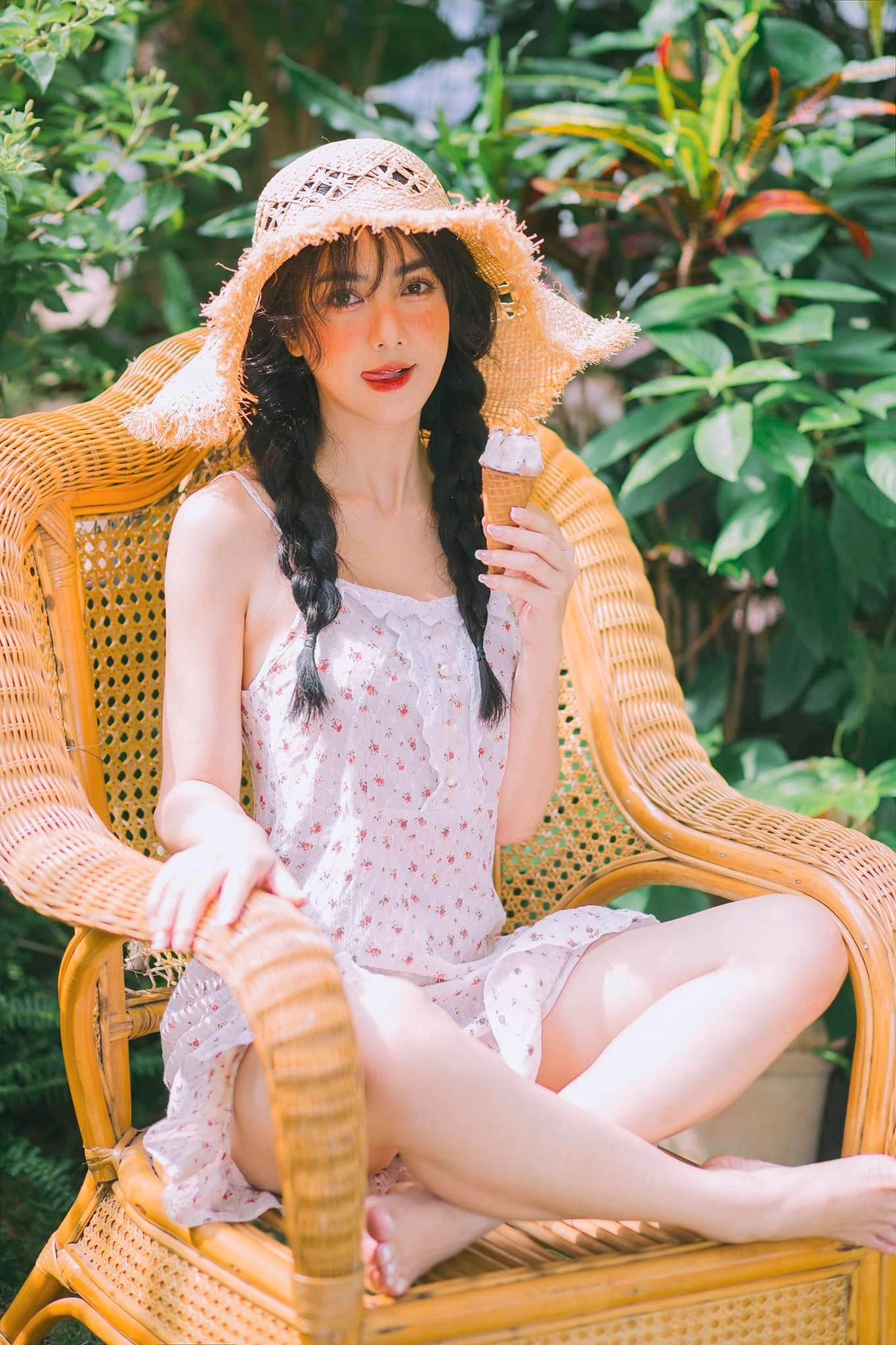 ho-thi-thuy-linh- 5 ho-thi-thuy-linh- 5